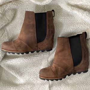 Sorel Joan of artic, size 6